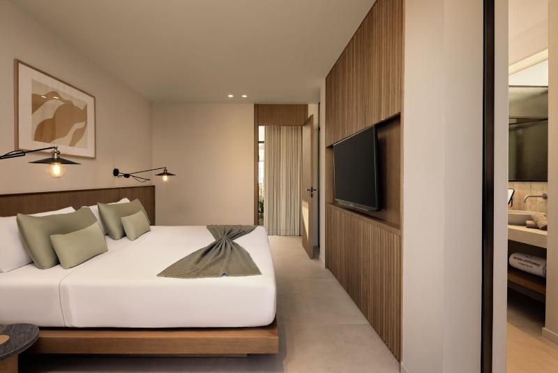 Royal Hideaway Corales Villas - image 4