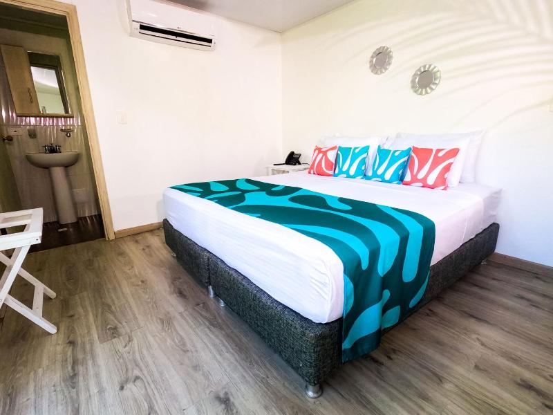 Hotel Caribbean Coral - image 11