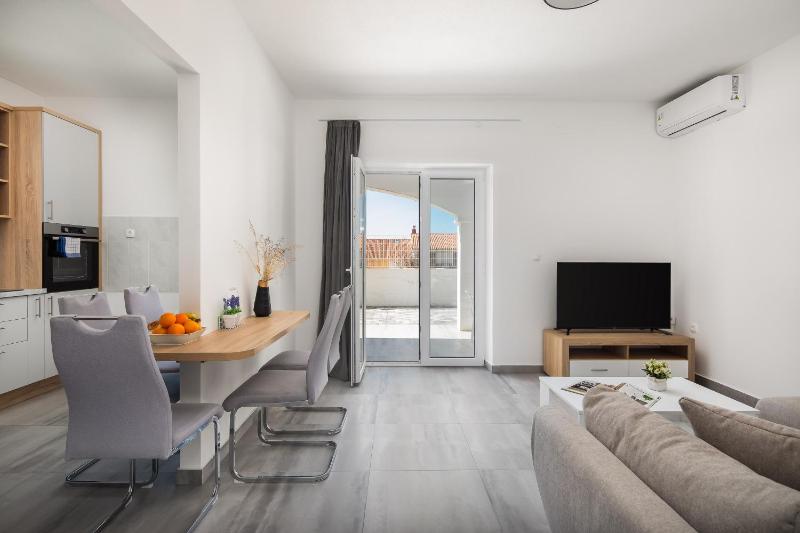 Morena Apartments - image 6