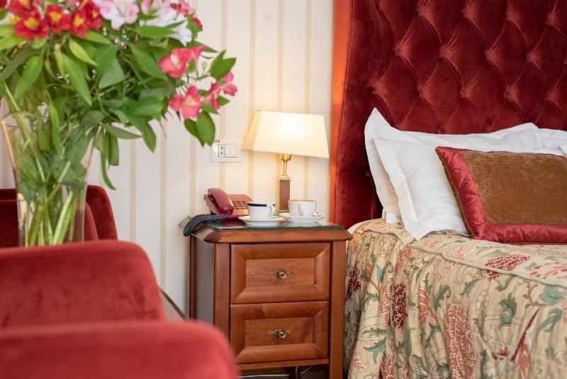 Superior Double Room image 1