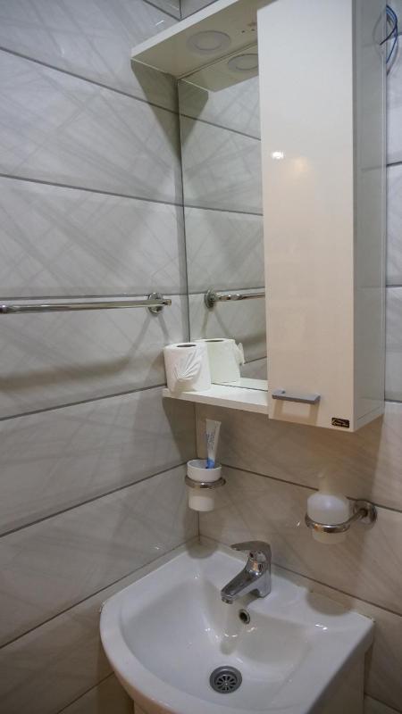 One-Bedroom Apartment image 3