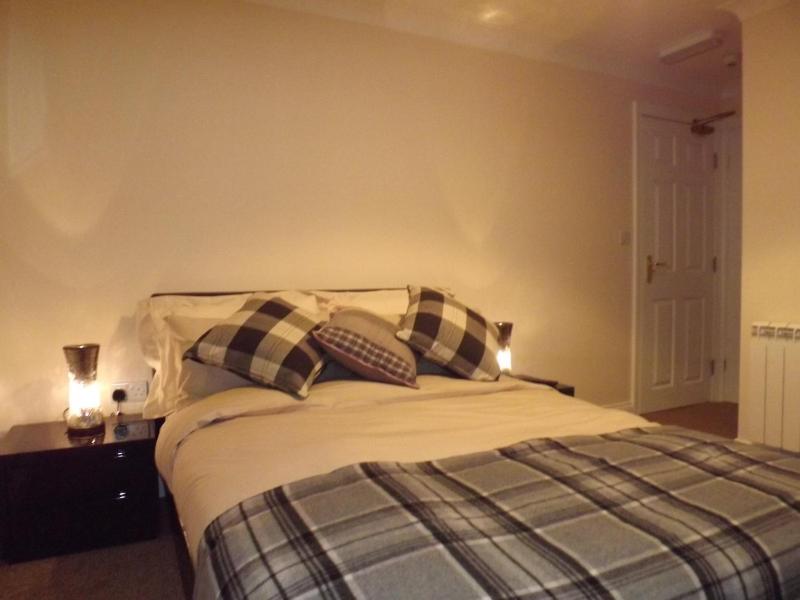 Small Double Room image 2