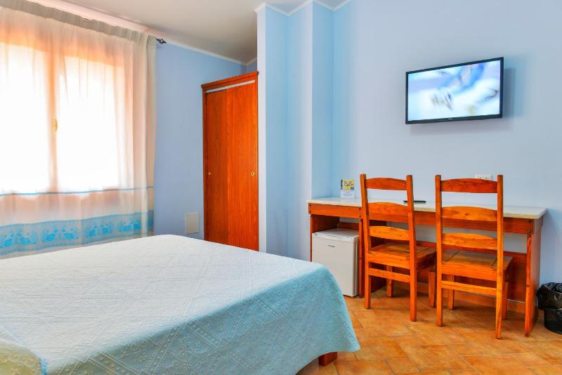 Double Room with Private Bathroom image 4