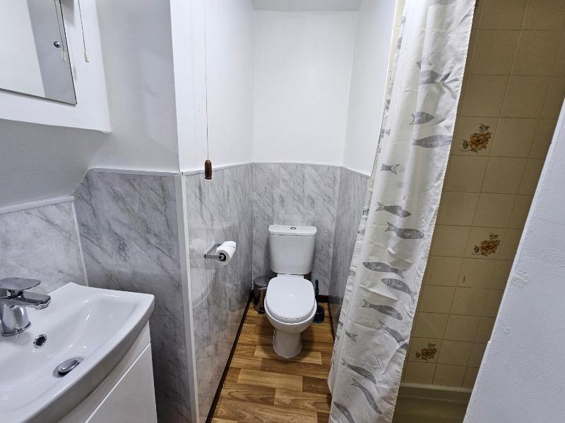 Budget Double Room image 3