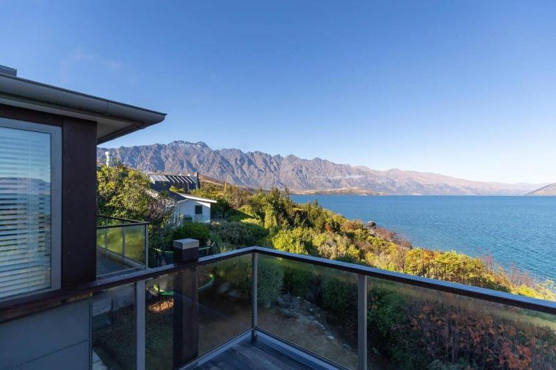 Private Retreat - Stunning Lake & Mountain Views - image 34