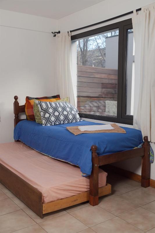 Depto Centrico con pequeño jardin y parrilla - image 22