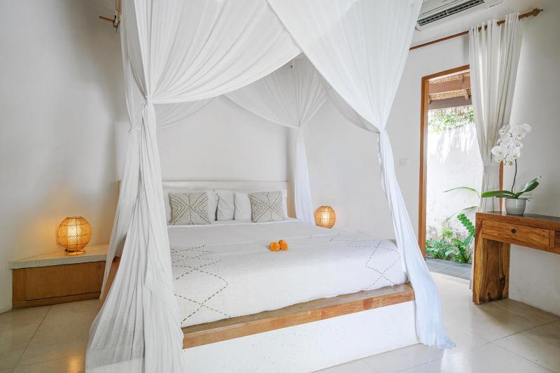 Oasis Bungalows - image 10