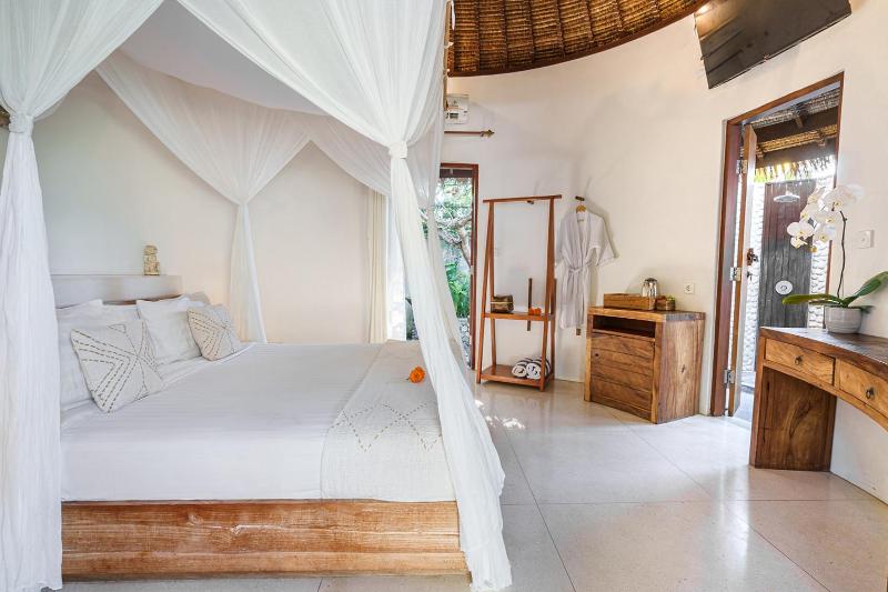 Oasis Bungalows - image 9