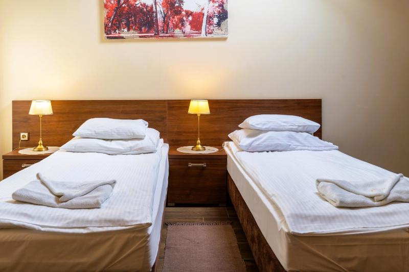 Triple Room with Private Bathroom image 1