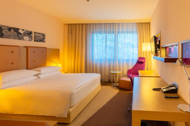 King Room - Mobility Access image 3
