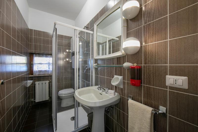 Villa Fiorita Apartments - image 32