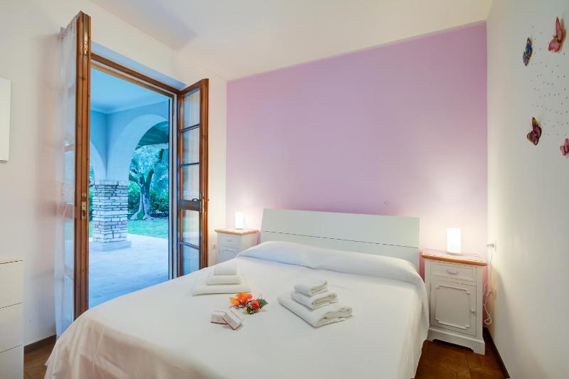 Villa Fiorita Apartments - image 10