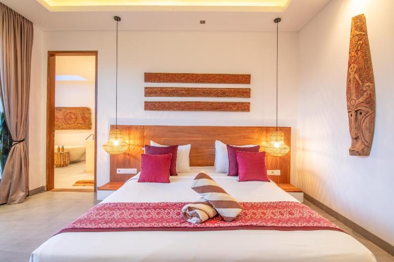Exquisite 4BR Haven 5min Stroll to Beach Canggu - image 36