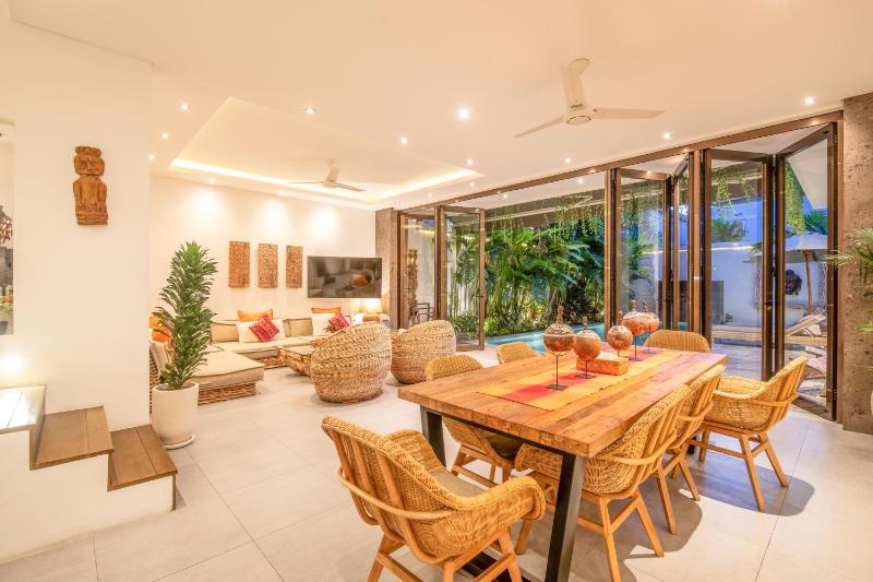 Exquisite 4BR Haven 5min Stroll to Beach Canggu - image 43