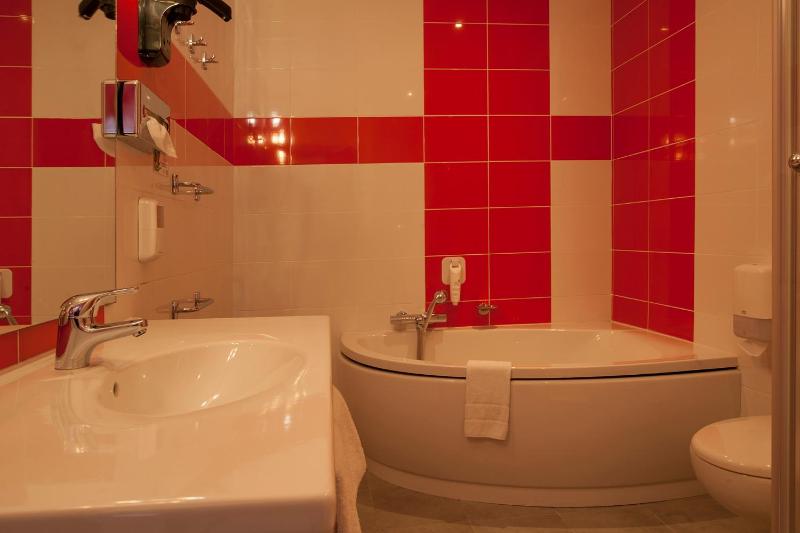 Comfort Double Room image 3