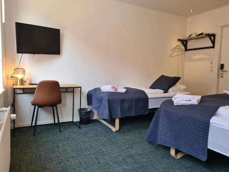 Double Room image 4