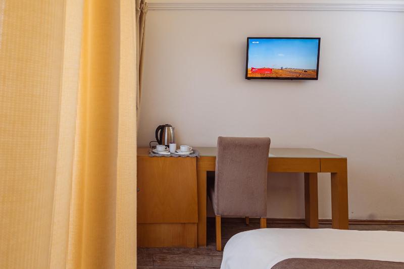 Double Room image 1