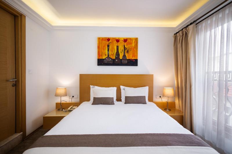 Double Room image 3