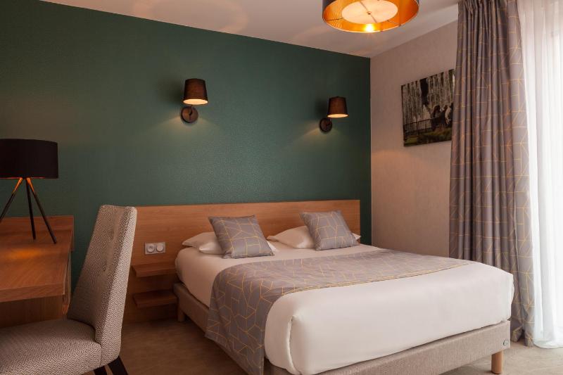 Classic Double Room - Double Bed image 1