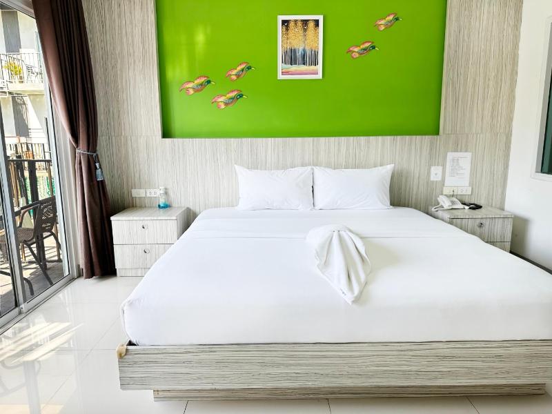 Anantra Pattaya Resort - image 2