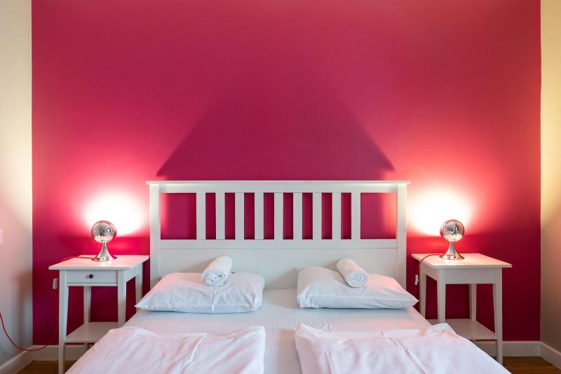 Double Room with Bathroom image 3