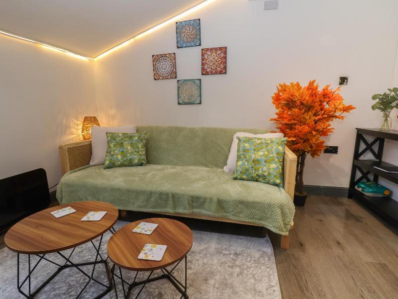 The Cloud Apartment 2 with private parking - image 14