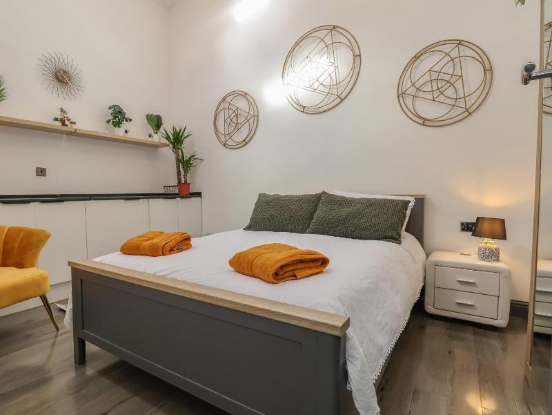 The Cloud Apartment 2 with private parking - image 12