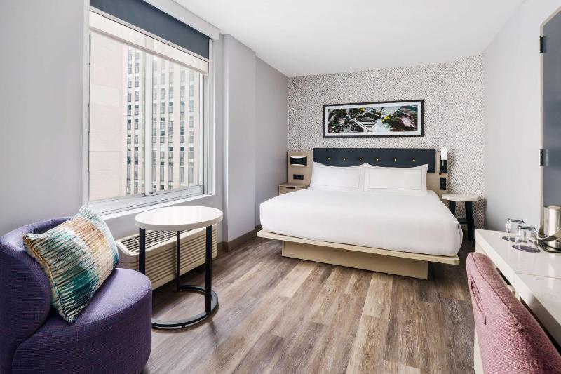 DoubleTree by Hilton New York Midtown Fifth Ave - image 9