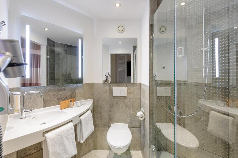 Standard Double Room image 1