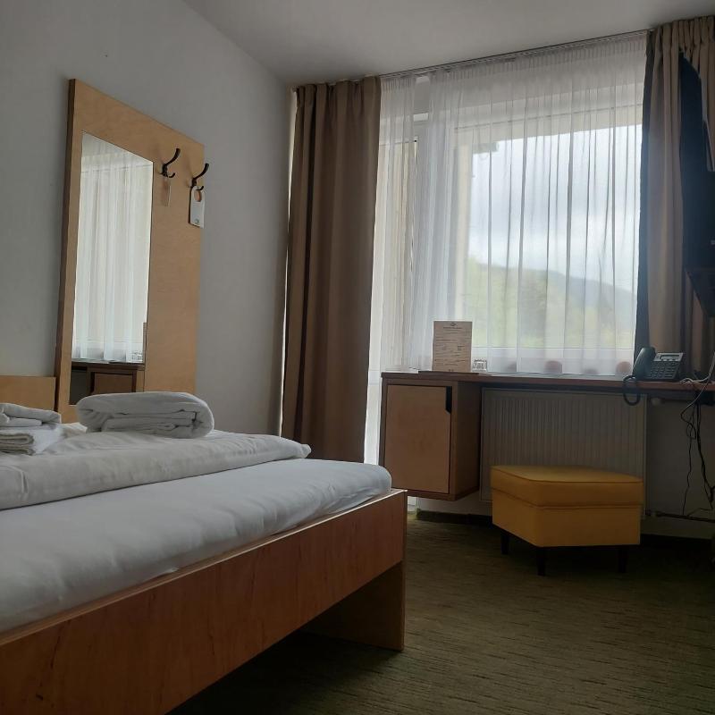 Single Room image 3