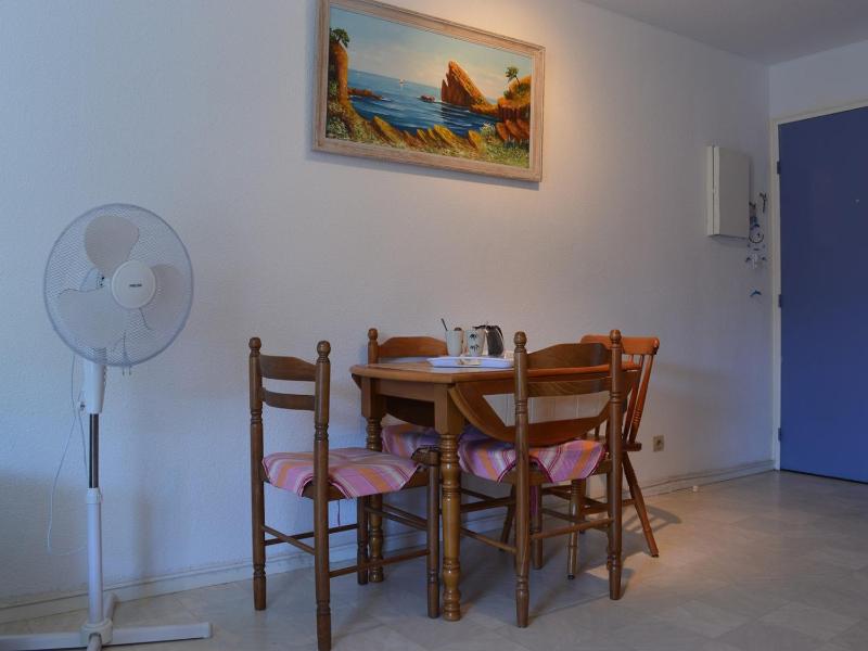 Studio cabine cosy pour 4 proche Seaquarium parking privé et terrasse - Le Grau-du-Roi - FR-1-250-108 - image 10