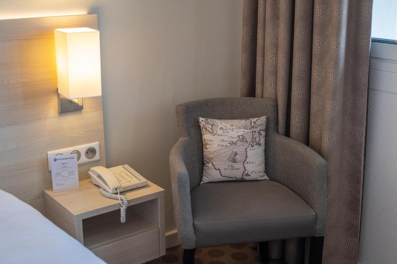 Prestige King Room with Sea View image 2