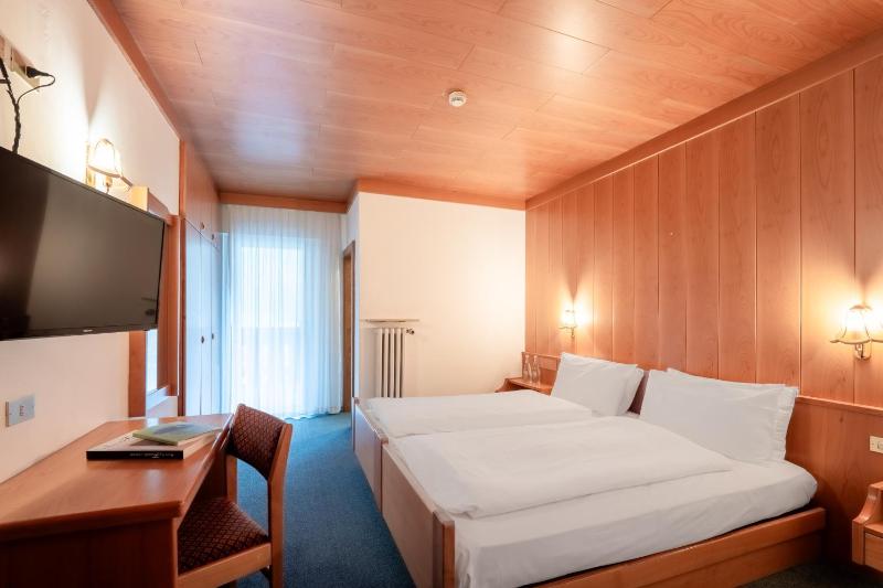 Standard Double or Twin Room image 1
