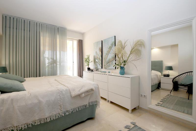 Estepona Port Apartment YVONNE - image 11