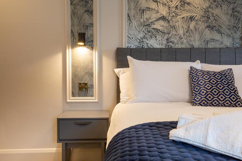 The Abbeygate Townhouse - image 1