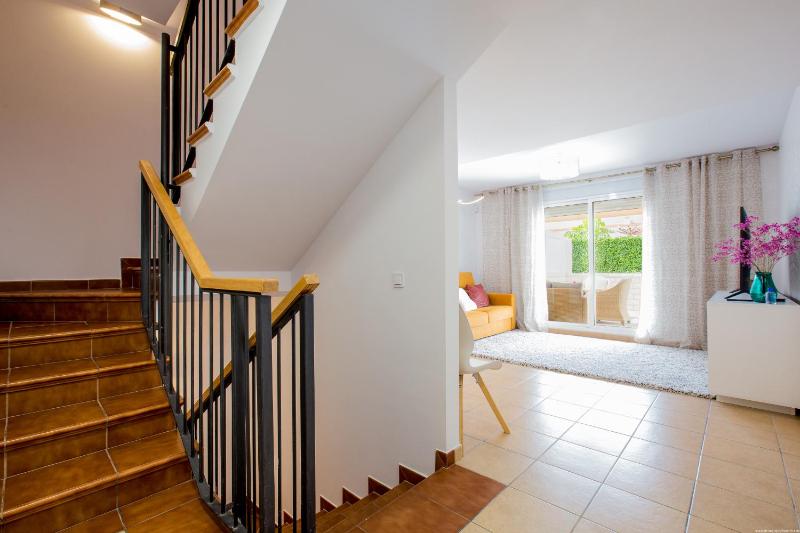 Modern family townhouse - image 11