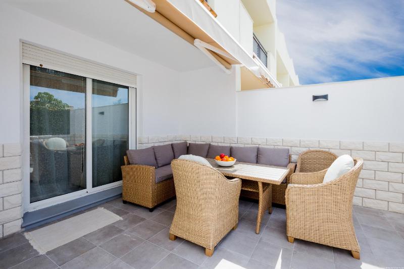 Modern family townhouse - image 15