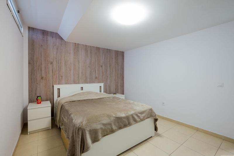Modern family townhouse - image 14