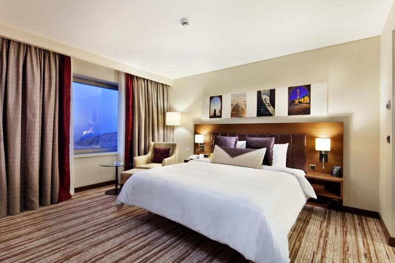 One-Bedroom King Suite image 3