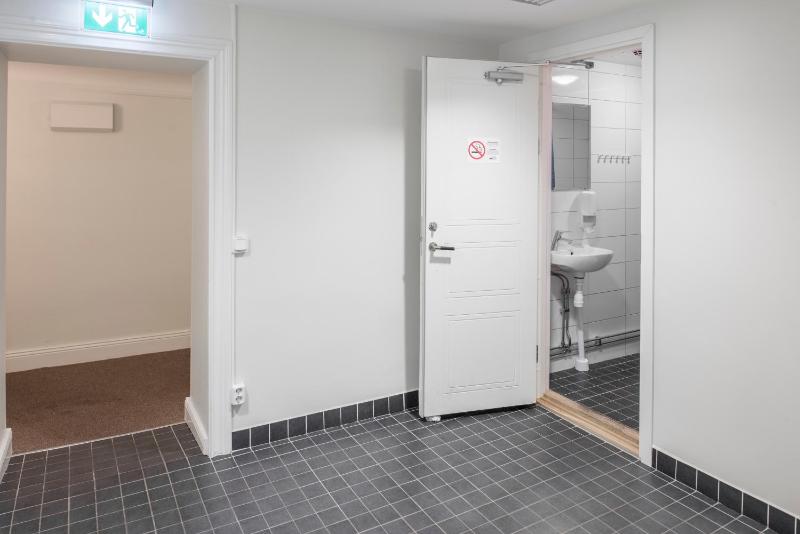 Triple Room with Shared Bathroom image 3