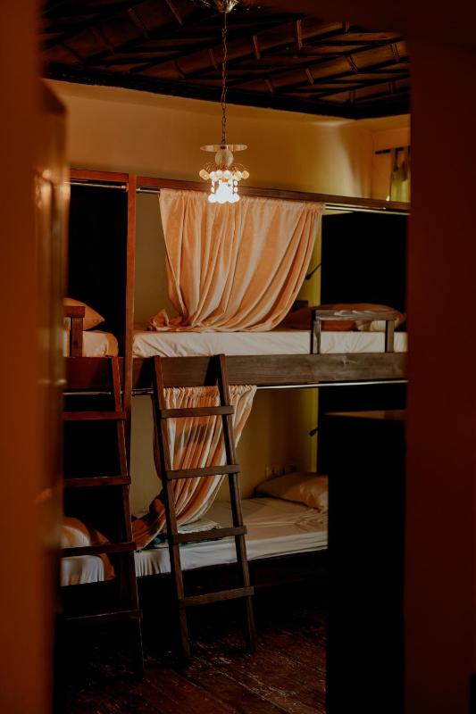 Bed in 8-Bed Mixed Dormitory Room image 1