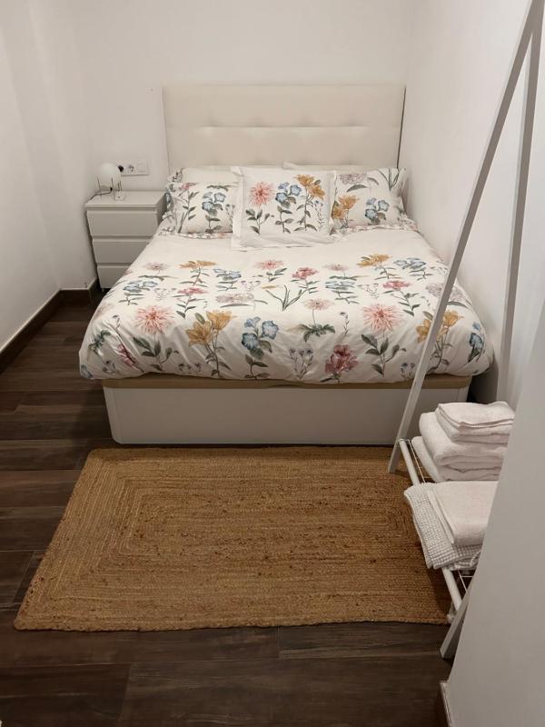 Moratin n3 apartamento 50m2 en el centro - image 1