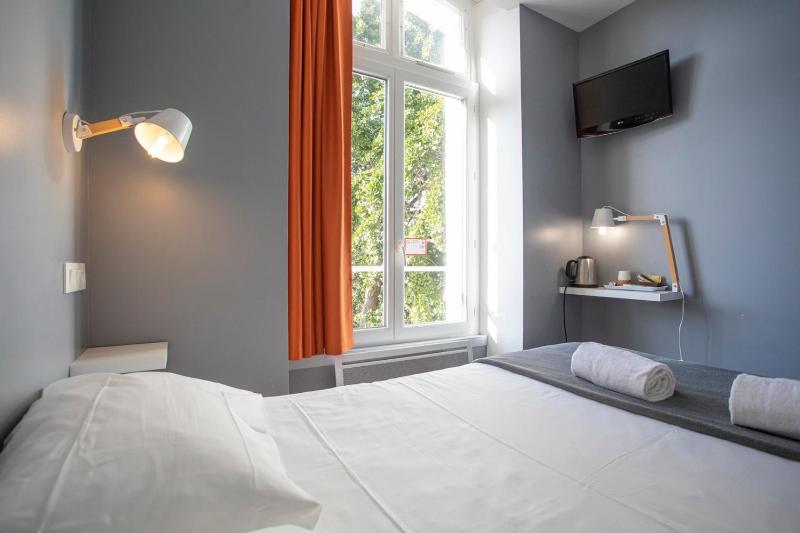 Small Double Room image 1