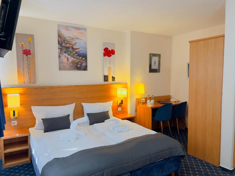 Quadruple Room image 1