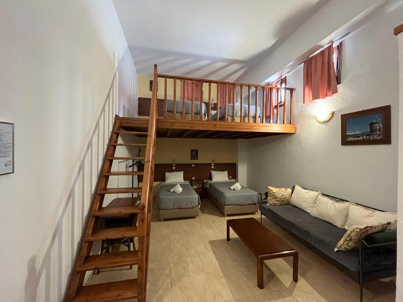 Quadruple Room image 1