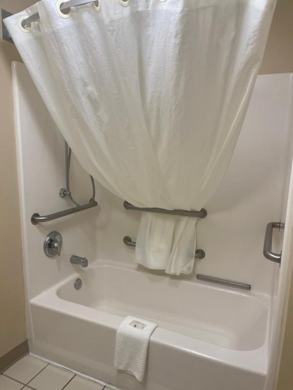 Double Room with Two Double Beds - Accessible/Non-Smoking image 4