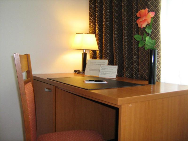 Family Room (Connecting Room) image 3