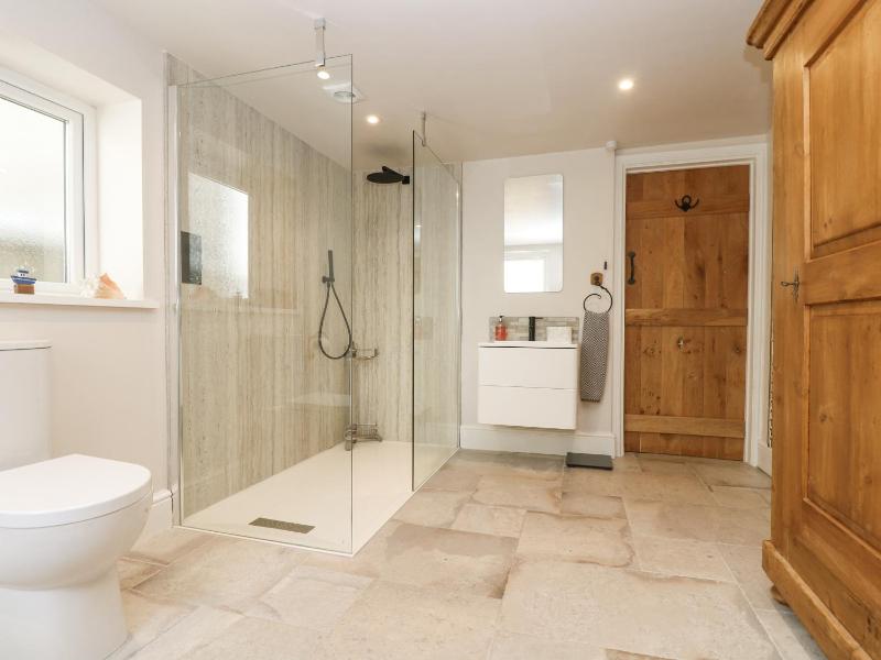 Woodbine Cottage - image 6