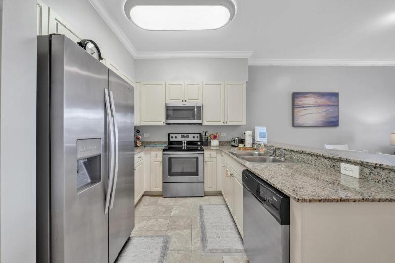 Overlooking 30A! Great Location! Easy Beach & Pool Access! - image 16