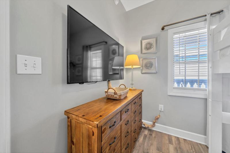 Overlooking 30A! Great Location! Easy Beach & Pool Access! - image 31